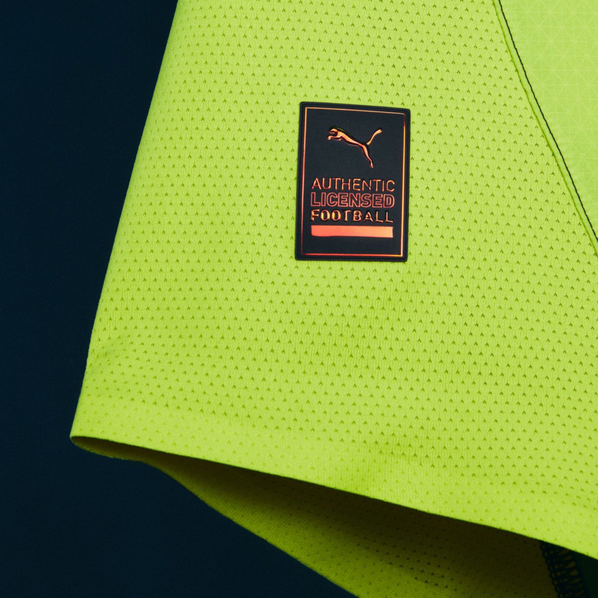 manchester city authentisches auswärts-trikot 202425 in geschenkbox | Offizieller Manchester City Store