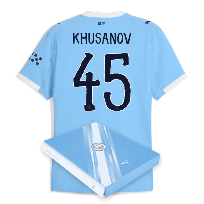 manchester-city-authentic-heimtrikot-202526-mit-khusanov-45-aufdruck-in-geschenk-701237106-khusanov-teamlightblue-kidsuper | Offizieller Manchester City Store